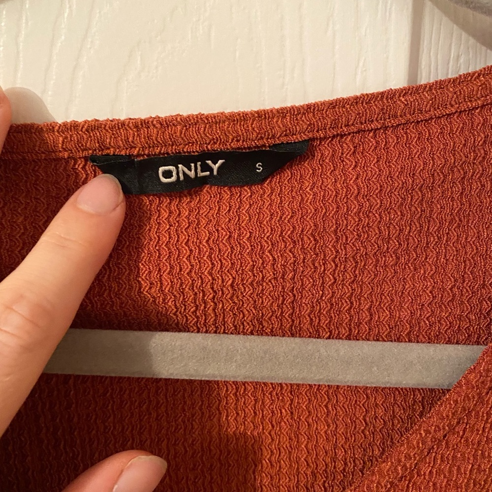 Only- rust orange crop!!